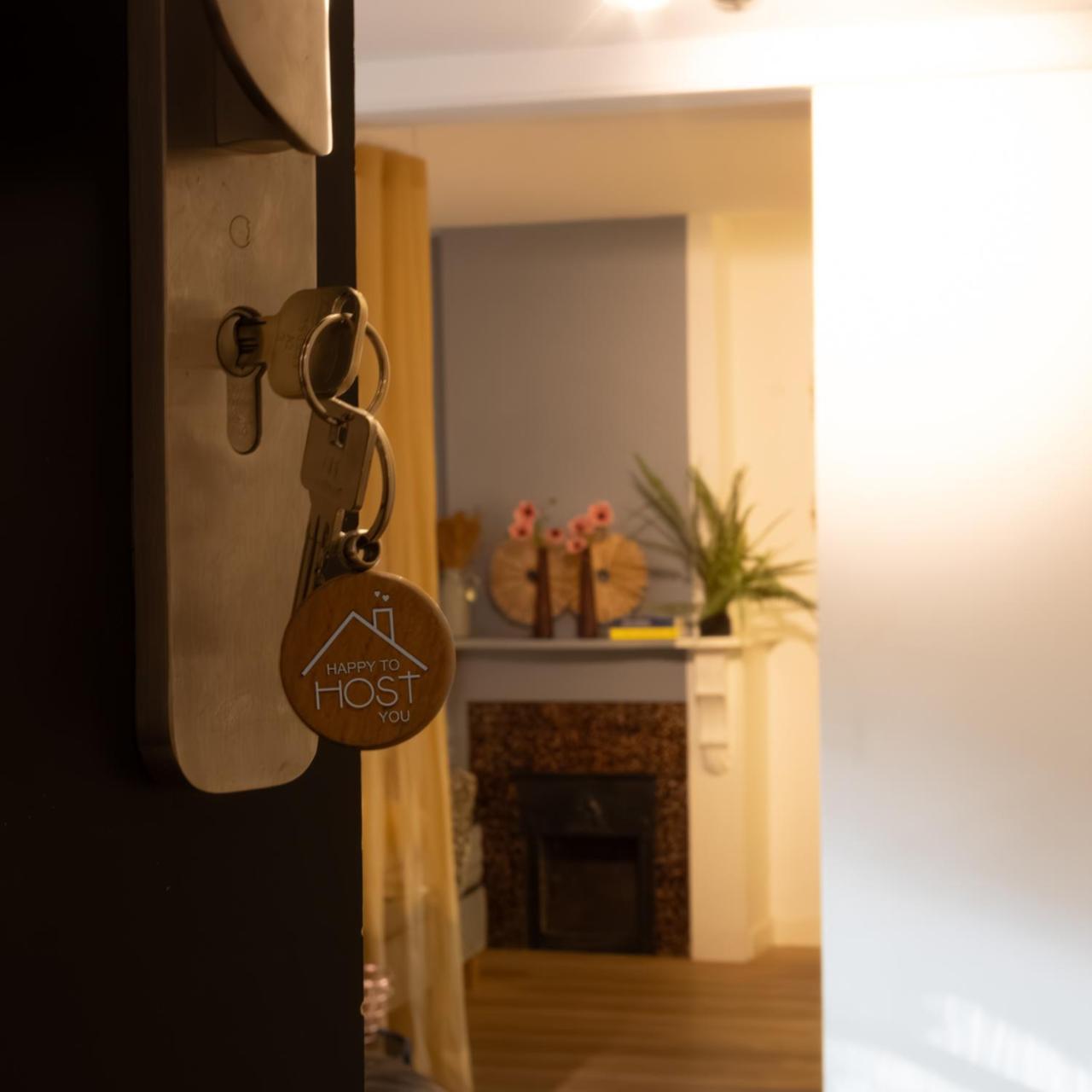 Georgia'S Bathhouse Apartman Breda Kültér fotó